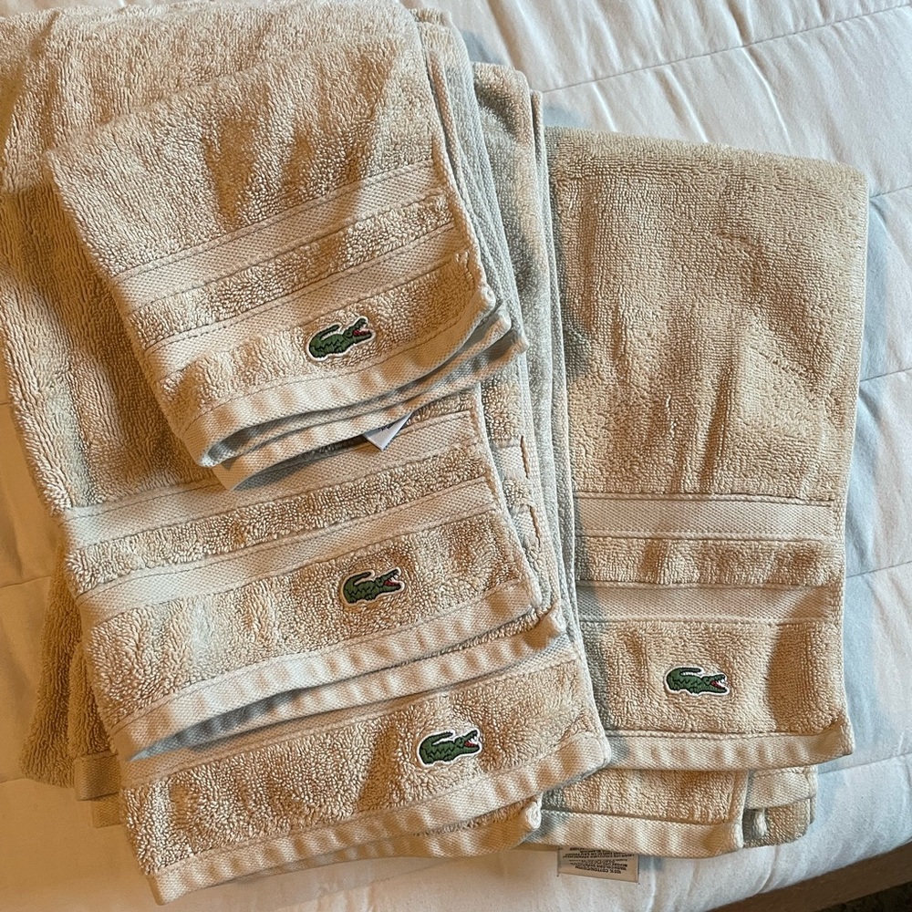 Lacoste Tan Towel Set